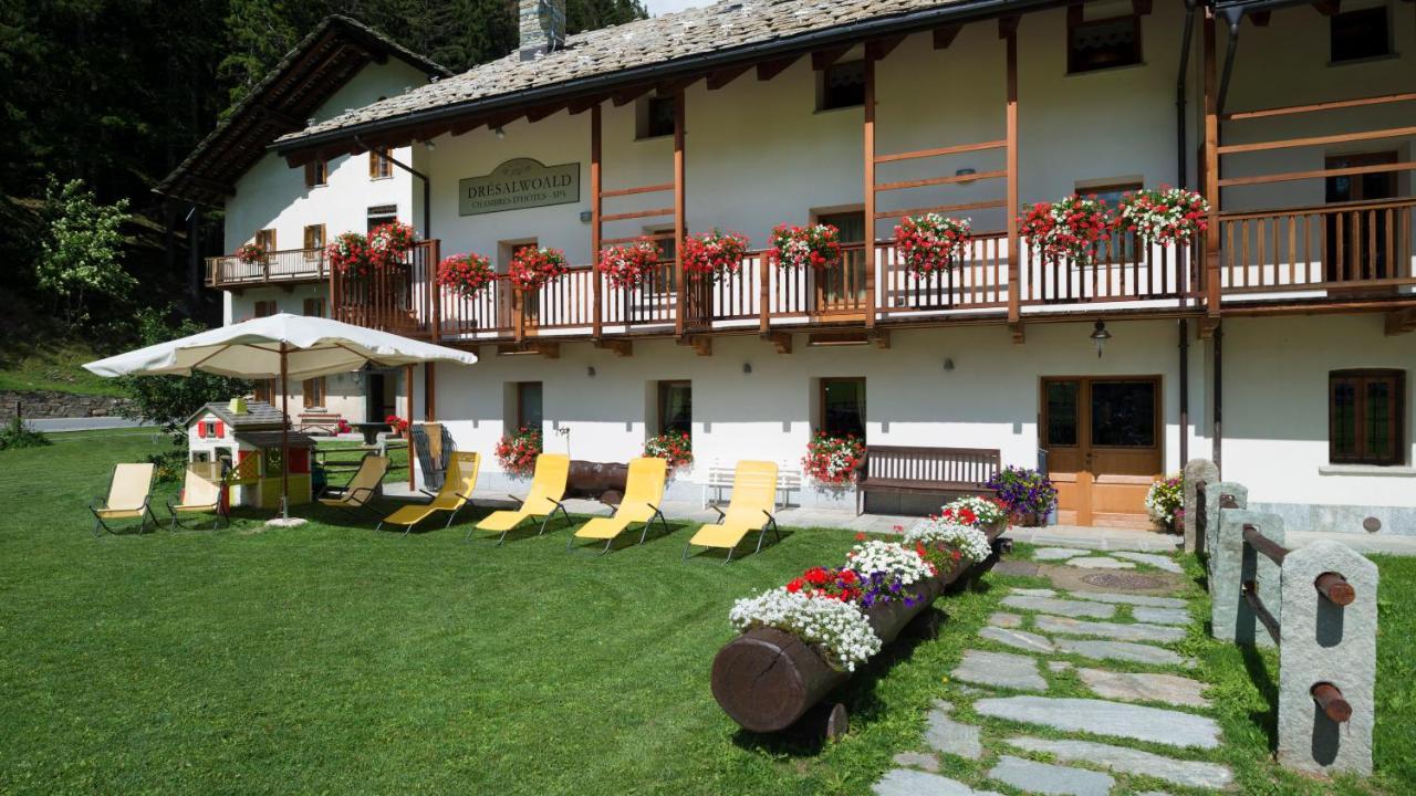 Dresalwoald Bed & Breakfast Гресоне Сен Жан Екстериор снимка